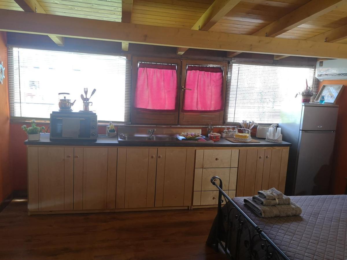 מונטרוני די לצ'ה Villa Girasole מראה חיצוני תמונה