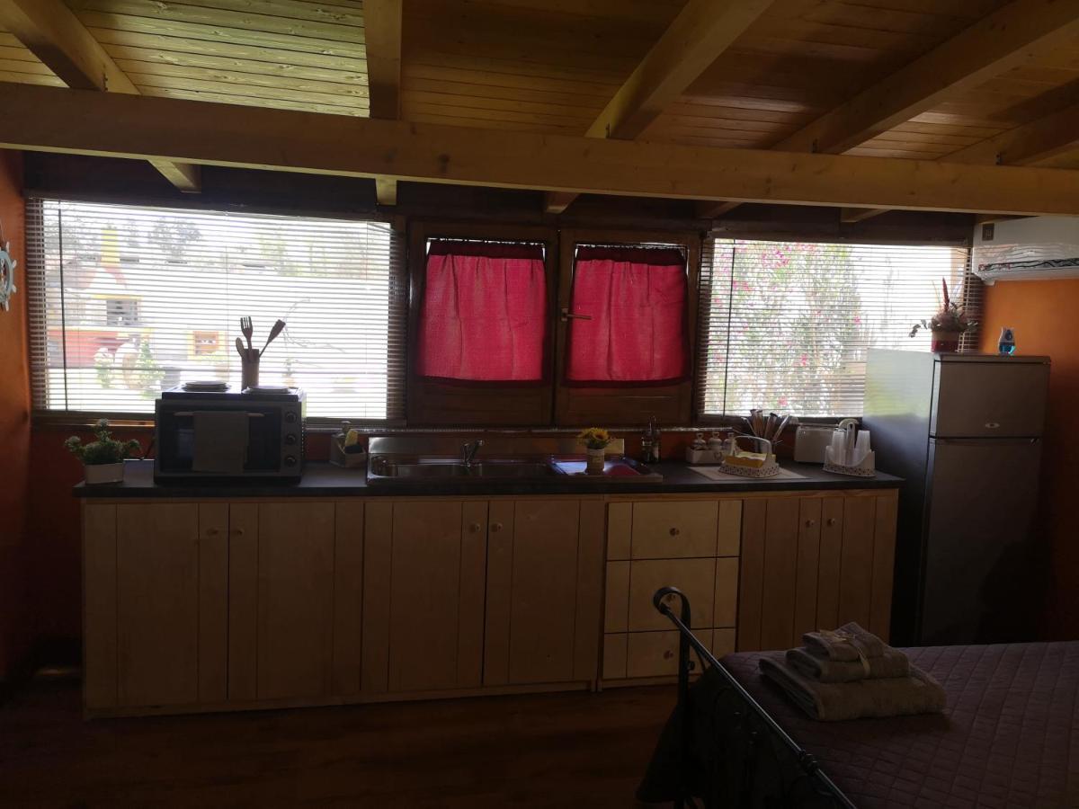 מונטרוני די לצ'ה Villa Girasole מראה חיצוני תמונה