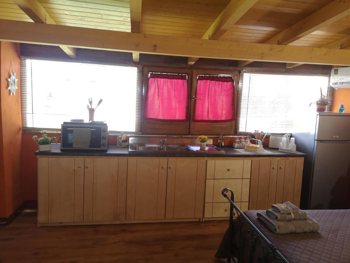 מונטרוני די לצ'ה Villa Girasole מראה חיצוני תמונה