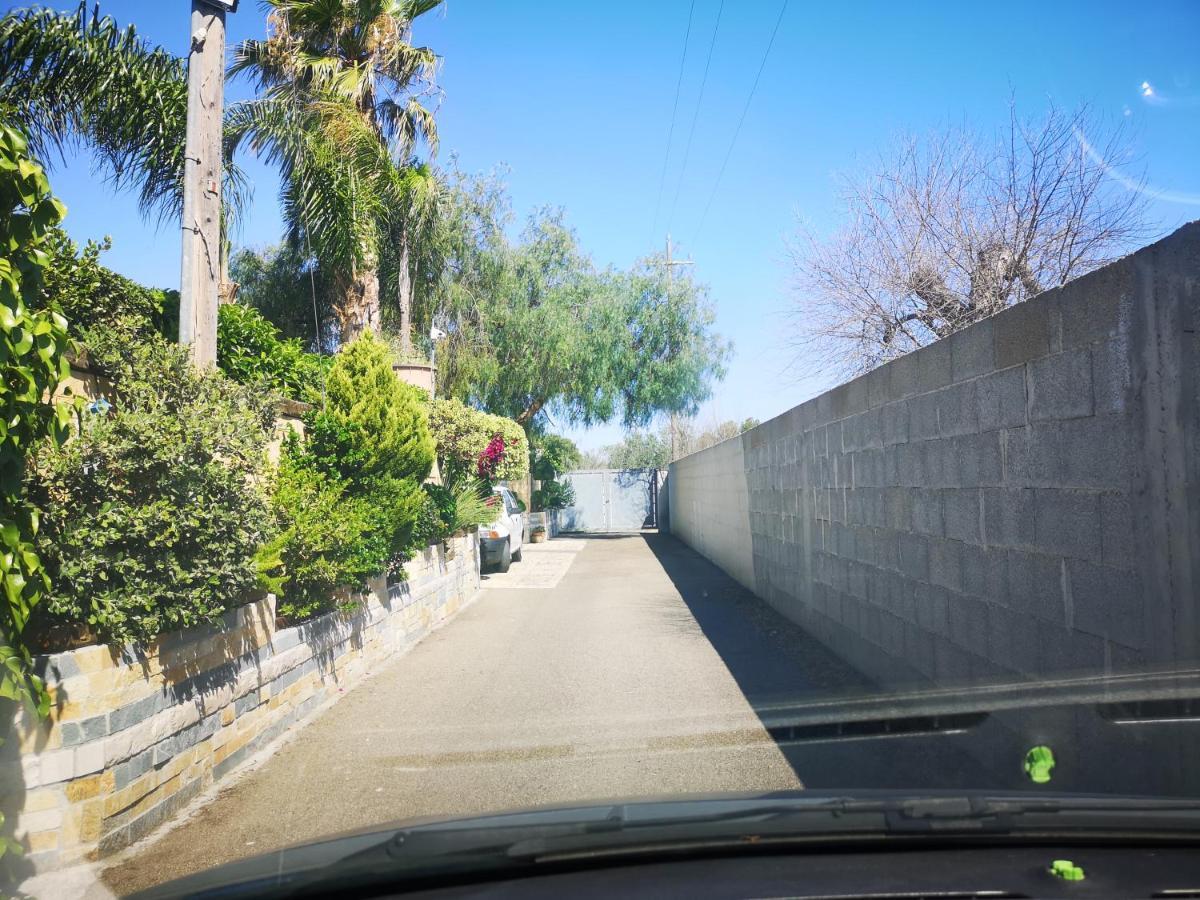 מונטרוני די לצ'ה Villa Girasole מראה חיצוני תמונה