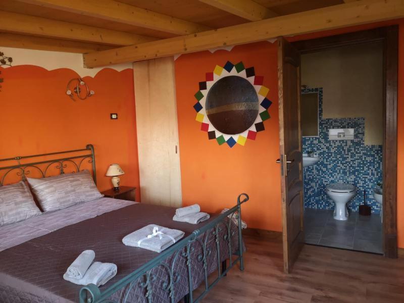 מונטרוני די לצ'ה Villa Girasole מראה חיצוני תמונה