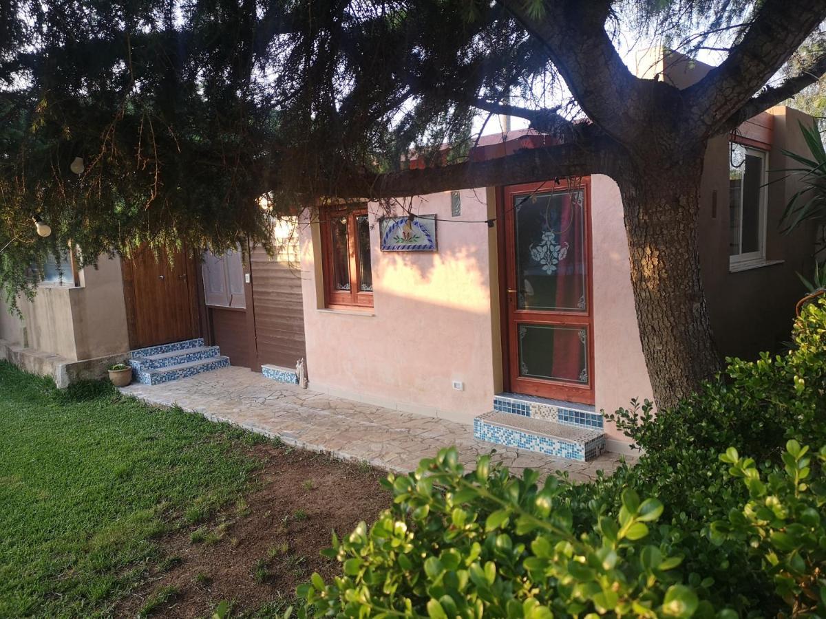מונטרוני די לצ'ה Villa Girasole מראה חיצוני תמונה