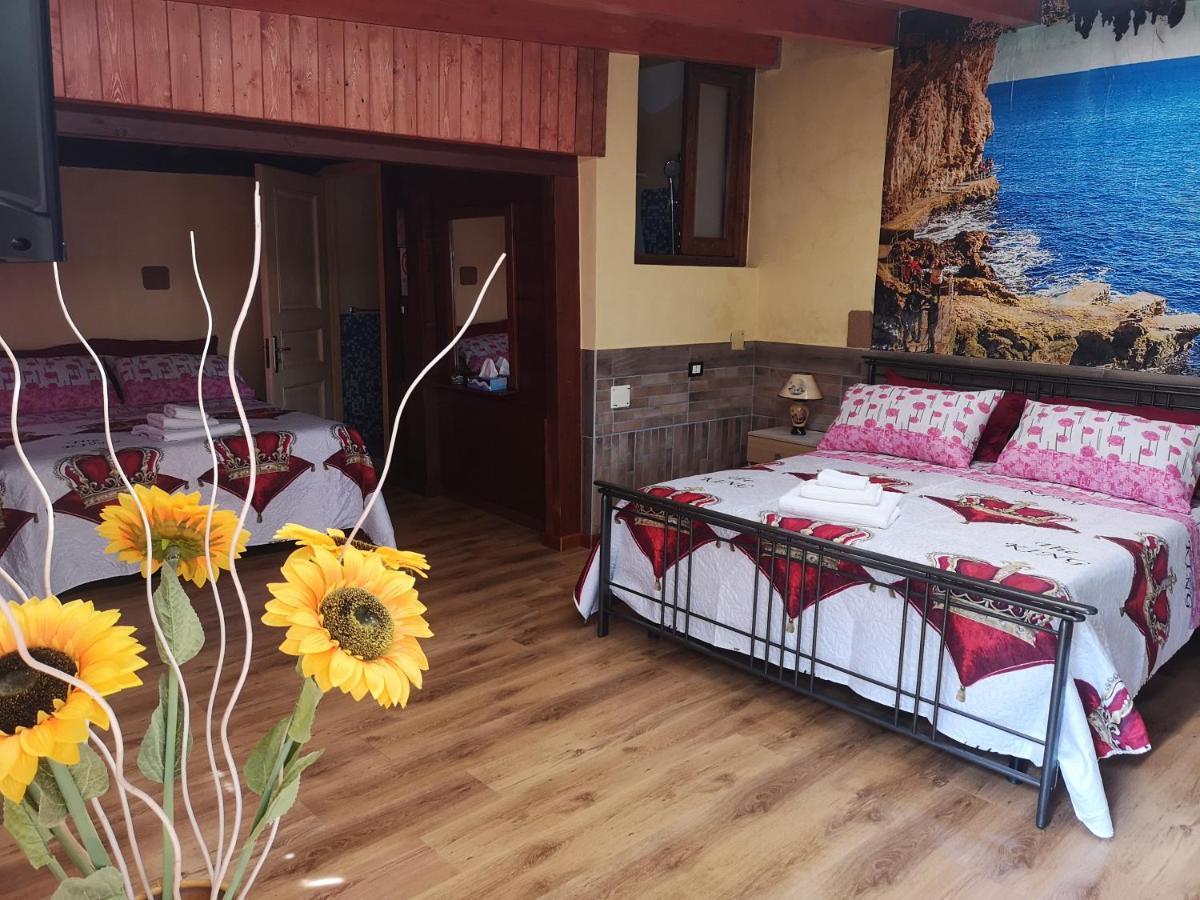 מונטרוני די לצ'ה Villa Girasole מראה חיצוני תמונה