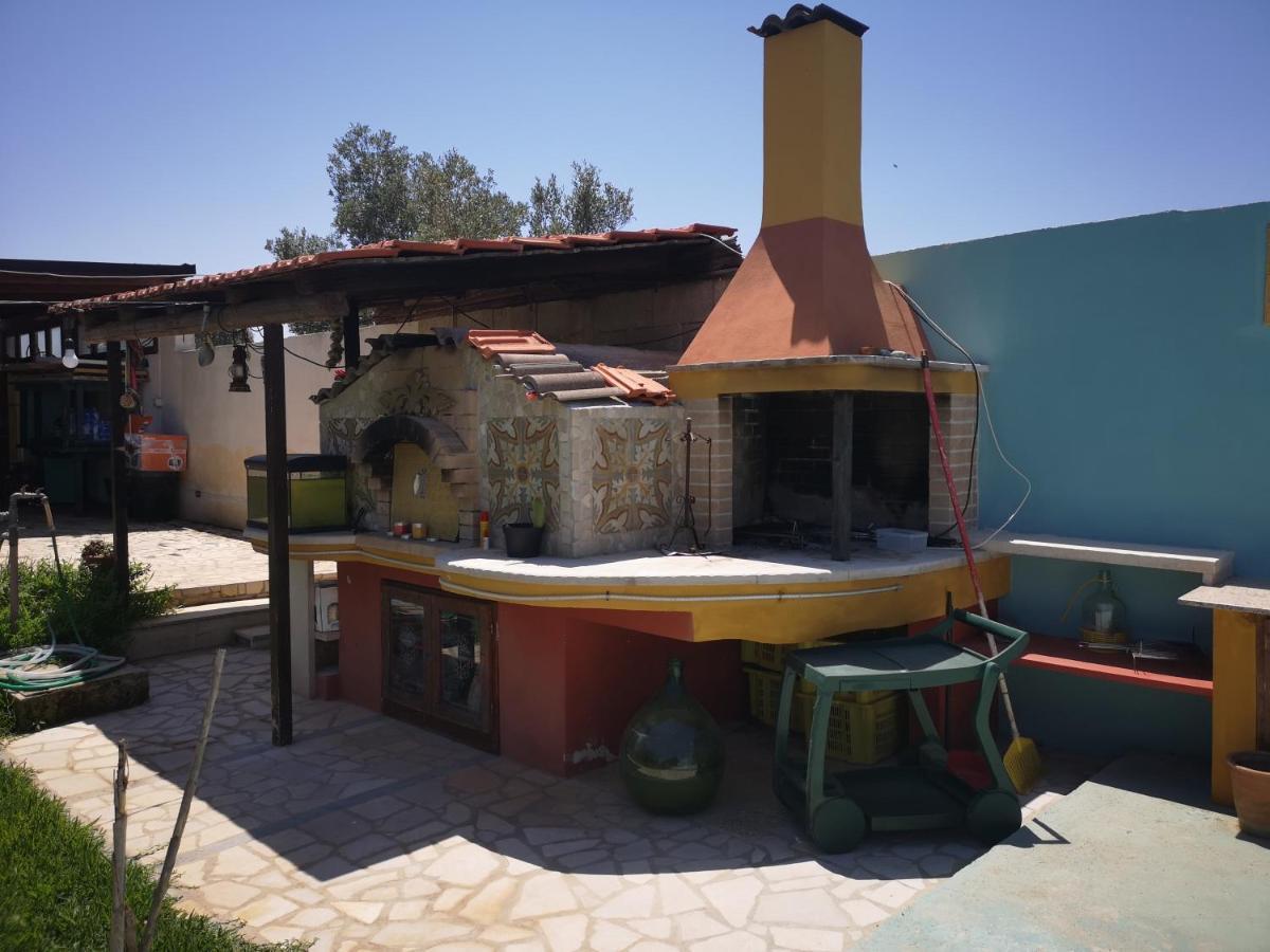 מונטרוני די לצ'ה Villa Girasole מראה חיצוני תמונה