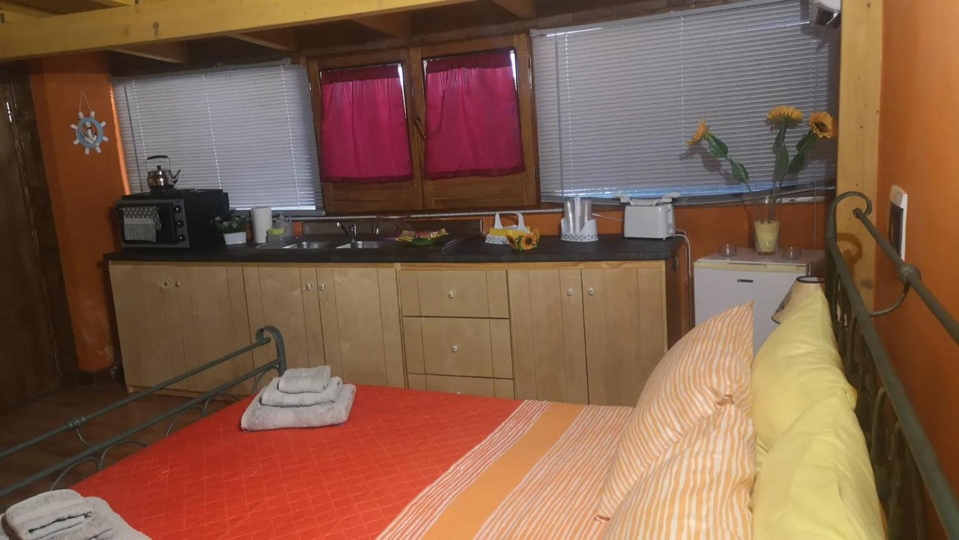 מונטרוני די לצ'ה Villa Girasole חדר תמונה